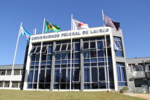 Foto do Centro Administrativo da UFLA